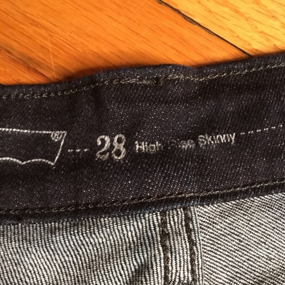 Levi's high rise skinny jeans NWT Bkack 28 - Picture 9 of 15